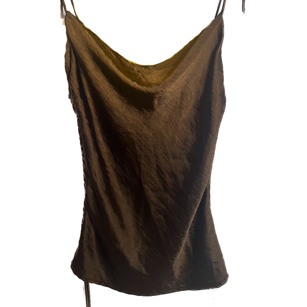 brown tank top
